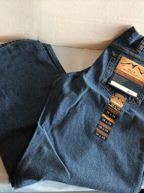 NWT Blue Mountain 38 x 34 Relaxed Fit Mens Jeans #GF